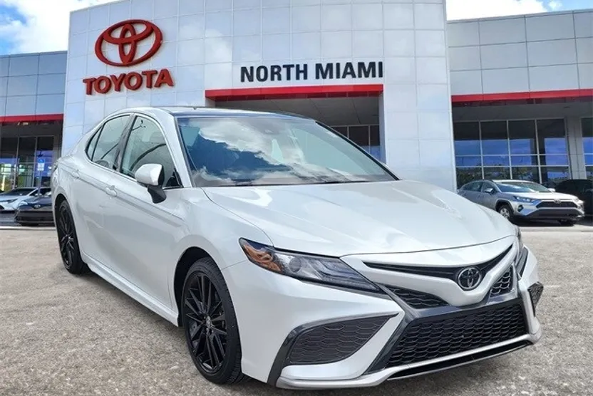 2022 Toyota Camry XSE photo 1