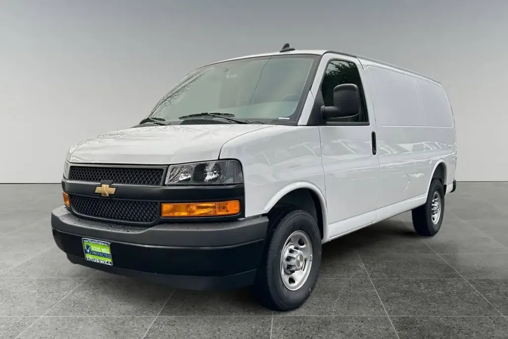 2025 Chevrolet Express 2500 Work Van Cargo photo 1