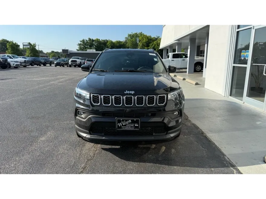 2025 Jeep Compass Latitude photo 1