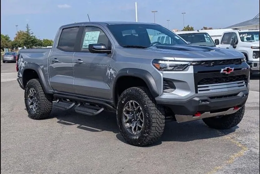 2026 Chevrolet Colorado ZR2 photo 1