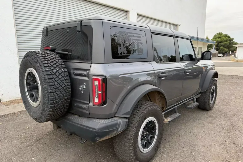2024 Ford Bronco Badlands photo 1