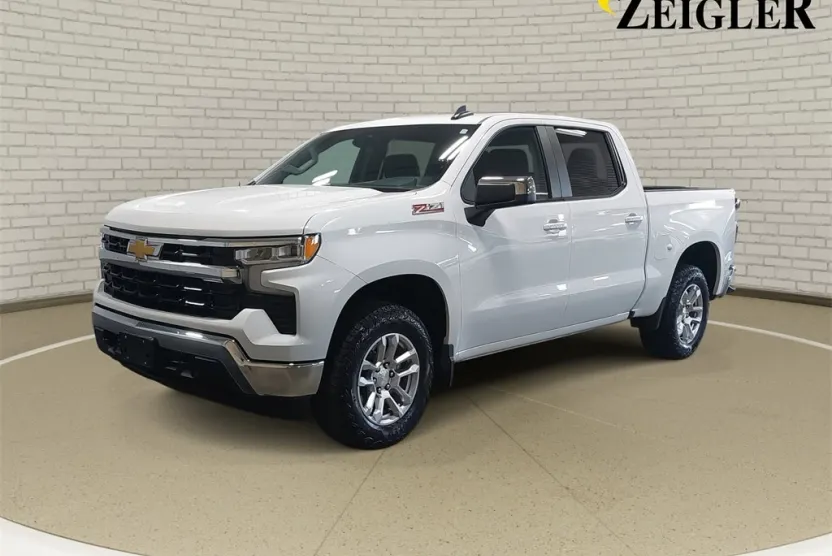 2023 Chevrolet Silverado 1500 LT photo 1