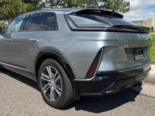 2024 Cadillac Lyriq Luxury photo 4