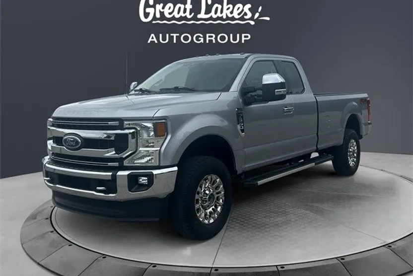 2022 Ford F-350 XLT photo 1