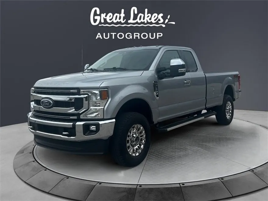 2022 Ford F-350 XLT photo 1