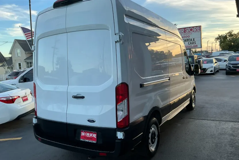 2021 Ford Transit Cargo Van photo 1