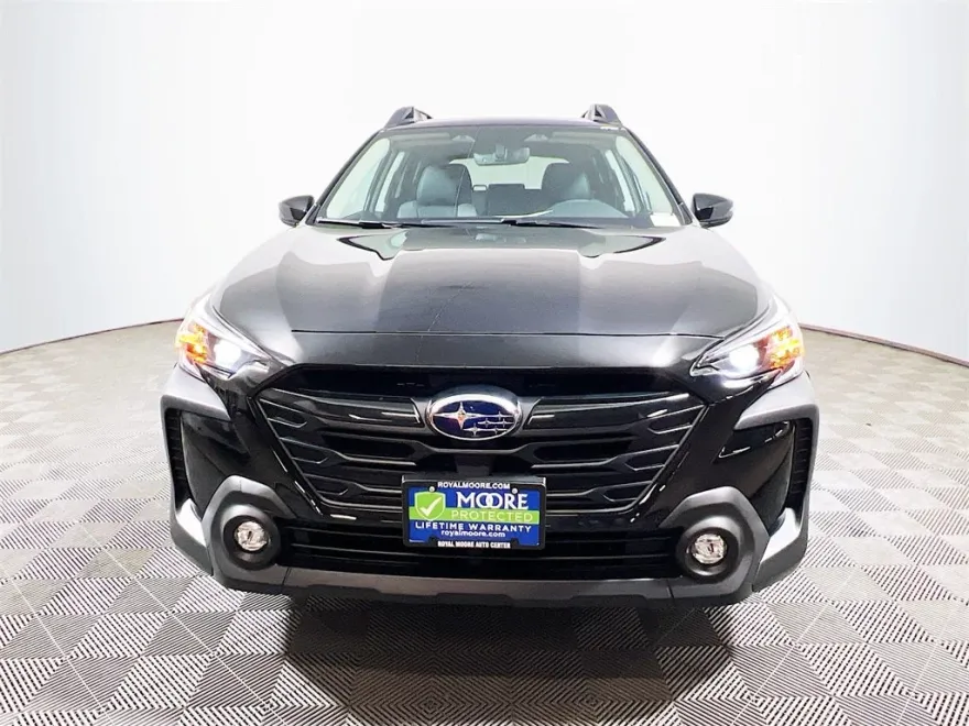 2025 Subaru Outback Onyx Edition XT photo 1