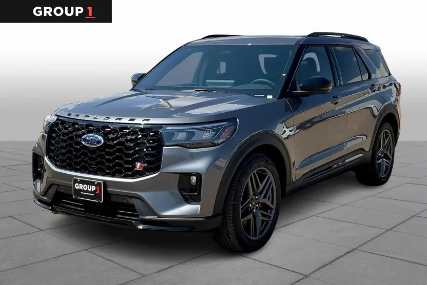 2025 Ford Explorer ST photo 1