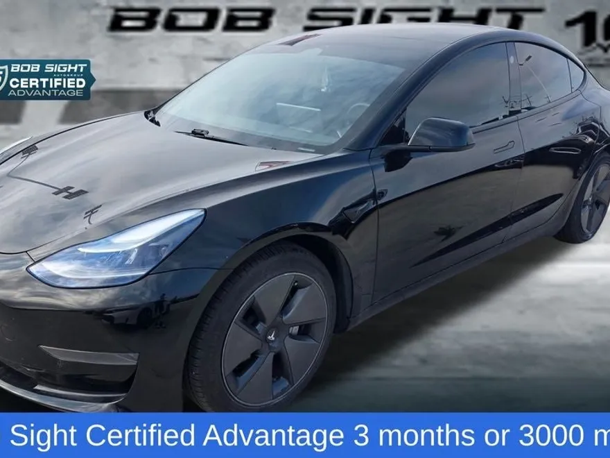 2021 Tesla Model 3 Standard Range Plus Rear-Wheel Drive photo 1