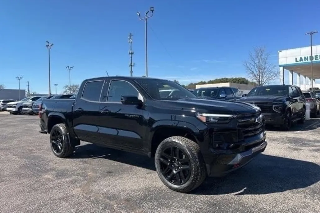 2025 Chevrolet Colorado Z71 photo 1