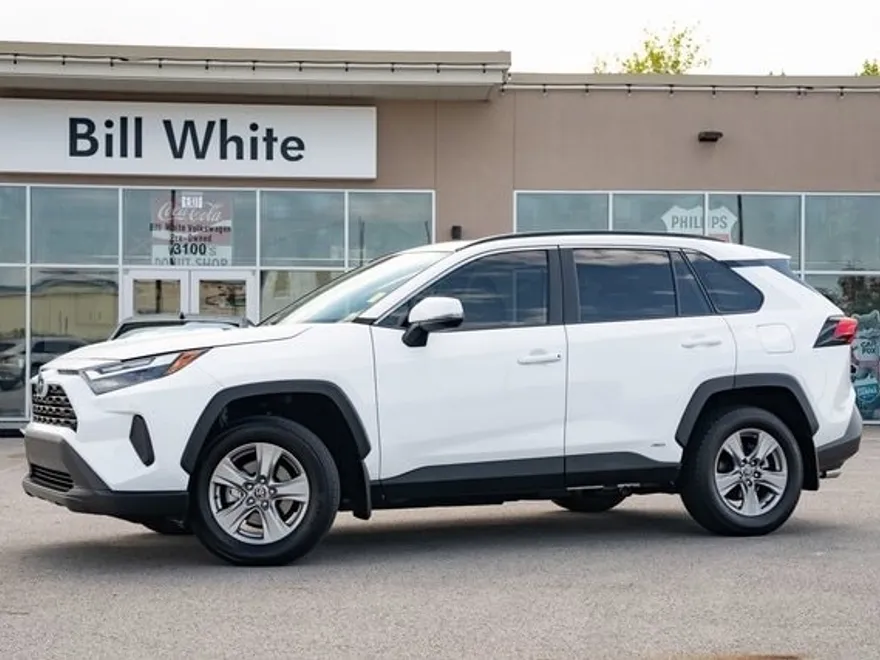 2022 Toyota RAV4 Hybrid XLE photo 1
