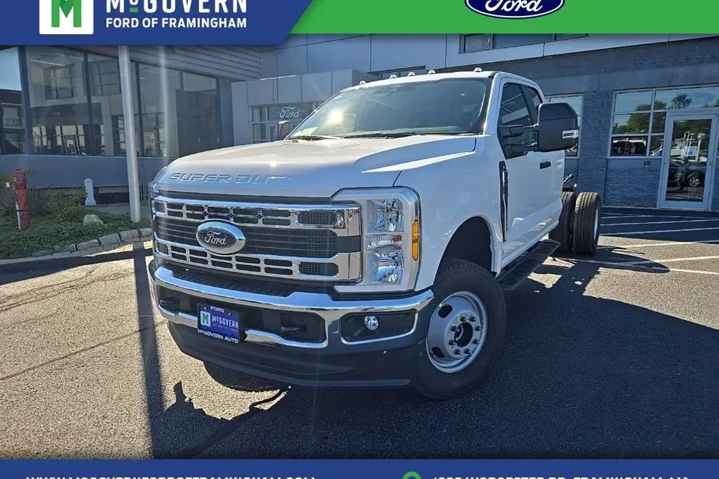 2025 Ford F-350 photo 1