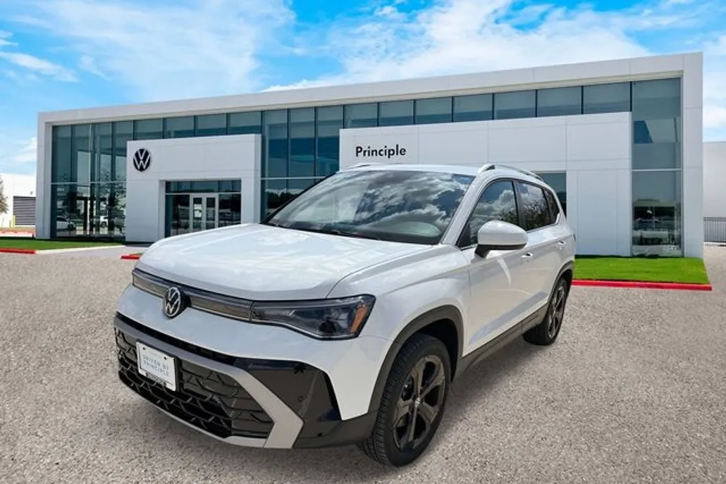 2025 Volkswagen Taos SEL photo 1
