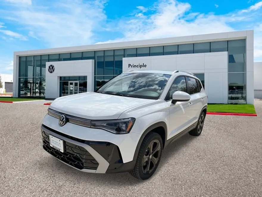 2025 Volkswagen Taos SEL photo 1