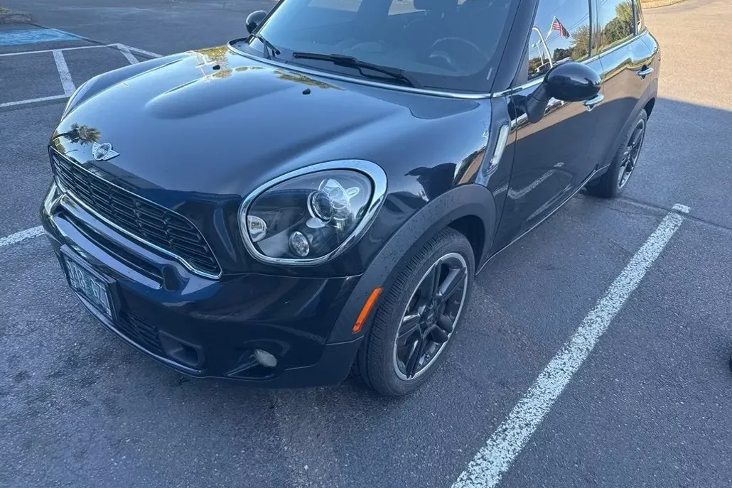 2013 Mini Countryman S photo 1