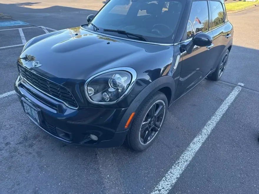 2013 Mini Countryman S photo 1