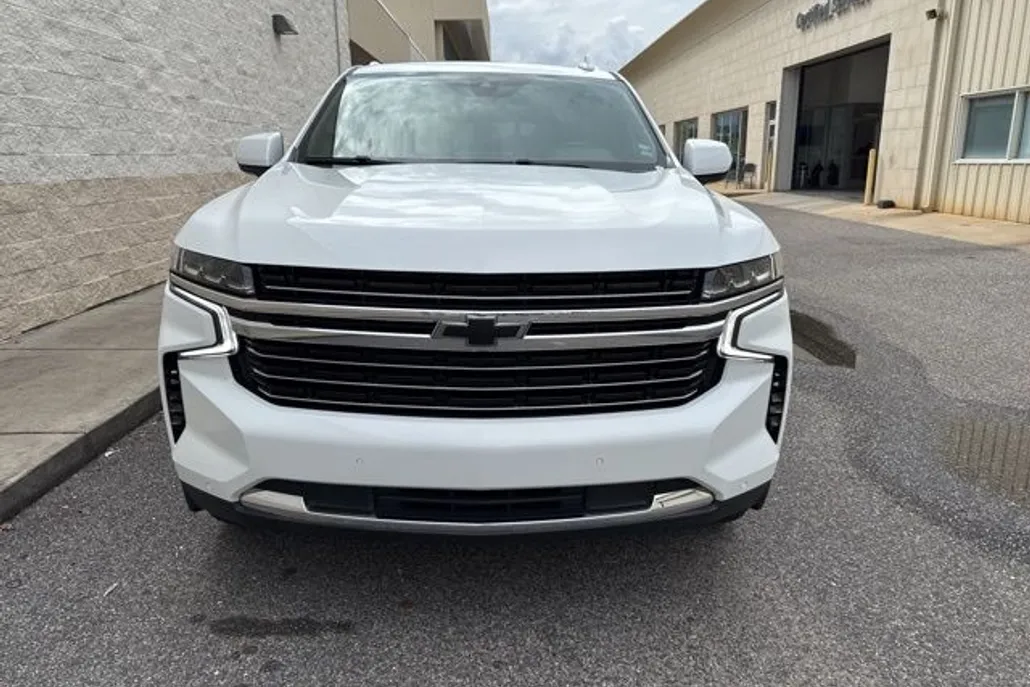 2022 Chevrolet Tahoe LT photo 1