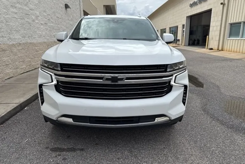 2022 Chevrolet Tahoe LT photo 1