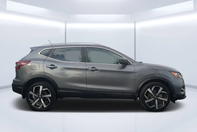 2020 Nissan Rogue Sport SL photo 1