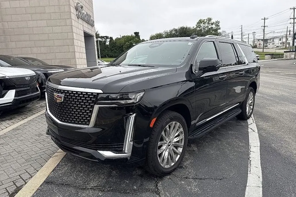 2023 Cadillac Escalade ESV Premium Luxury photo 1