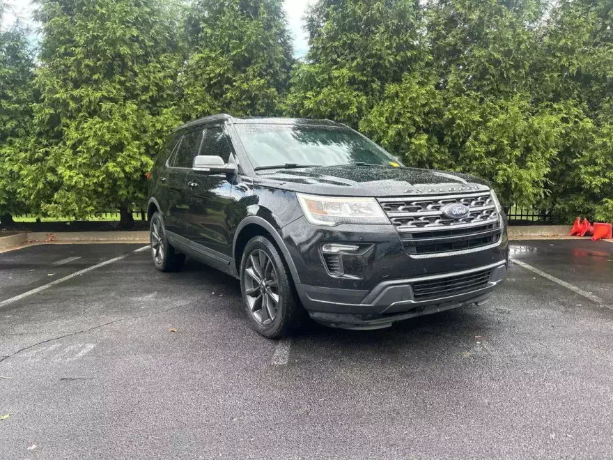 2018 Ford Explorer XLT photo 1