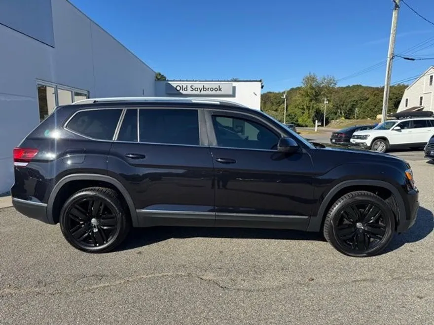 2019 Volkswagen Atlas SEL photo 1