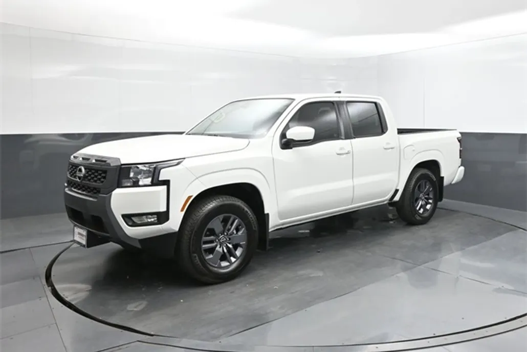 2025 Nissan Frontier SV photo 1