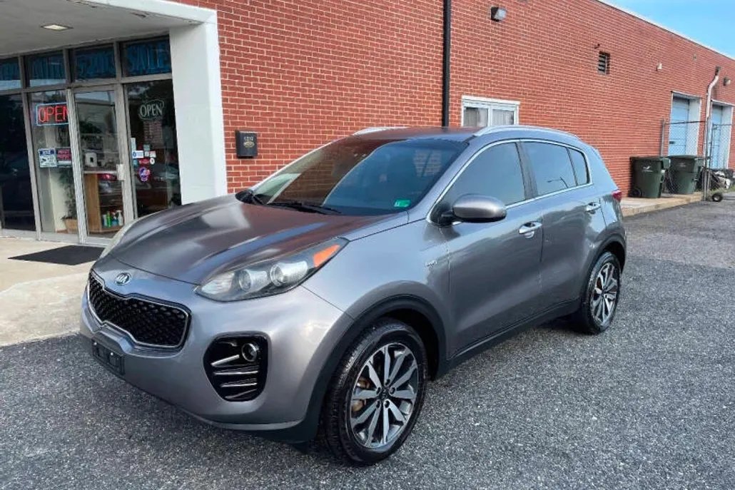 2017 Kia Sportage EX photo 1