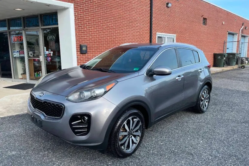 2017 Kia Sportage EX photo 1
