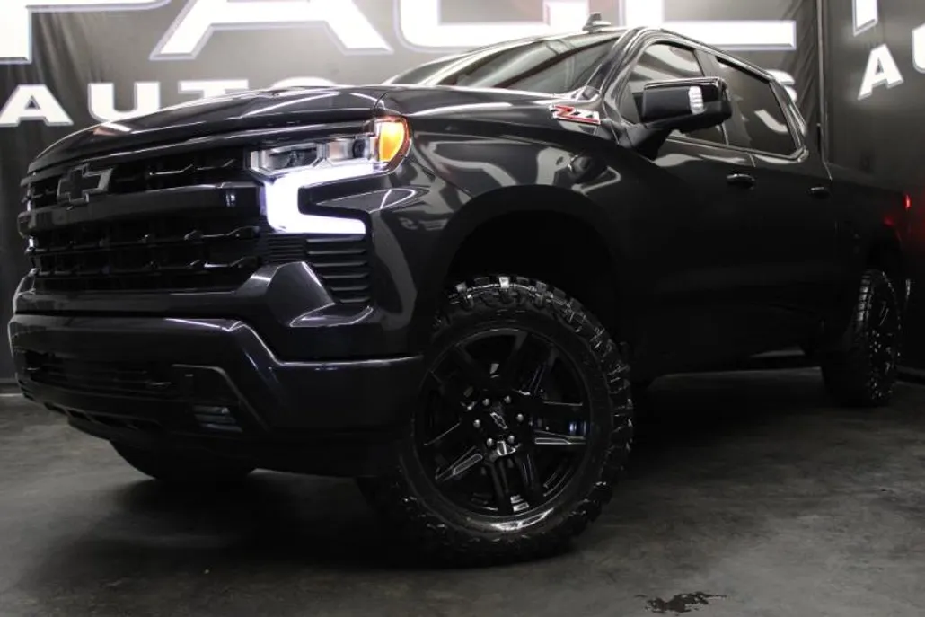 2023 Chevrolet Silverado 1500 RST photo 1