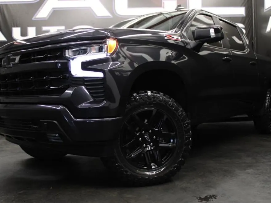 2023 Chevrolet Silverado 1500 RST photo 1
