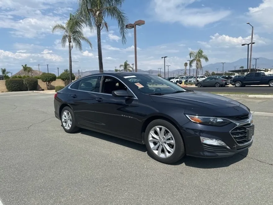 2023 Chevrolet Malibu 1LT photo 1