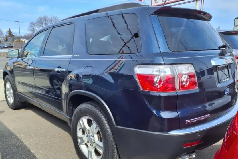 2009 Gmc Acadia SLT photo 1