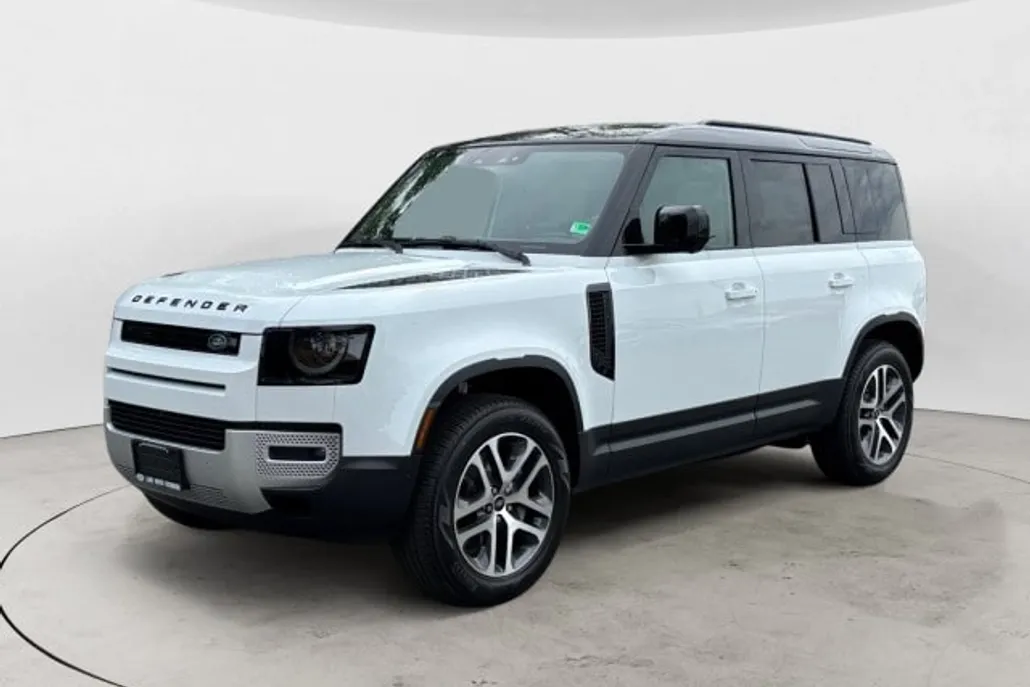2025 Land Rover Defender 110 S photo 1