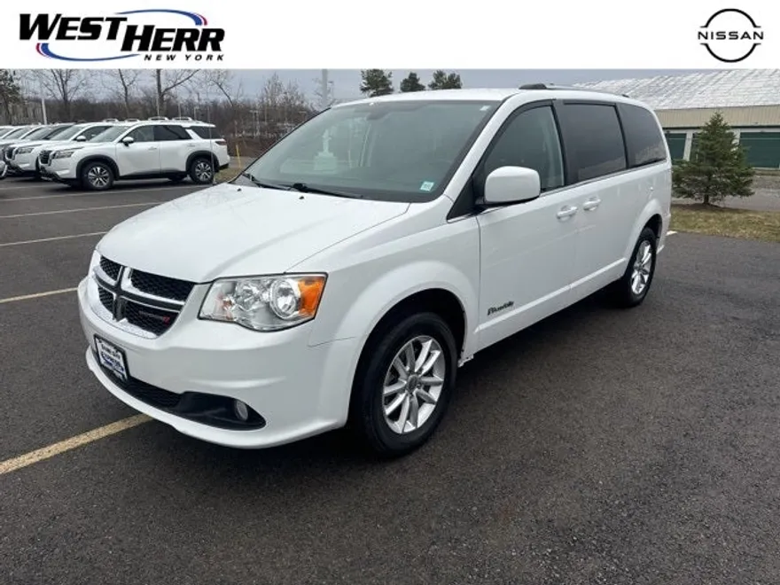 2019 Dodge Grand Caravan SXT photo 1