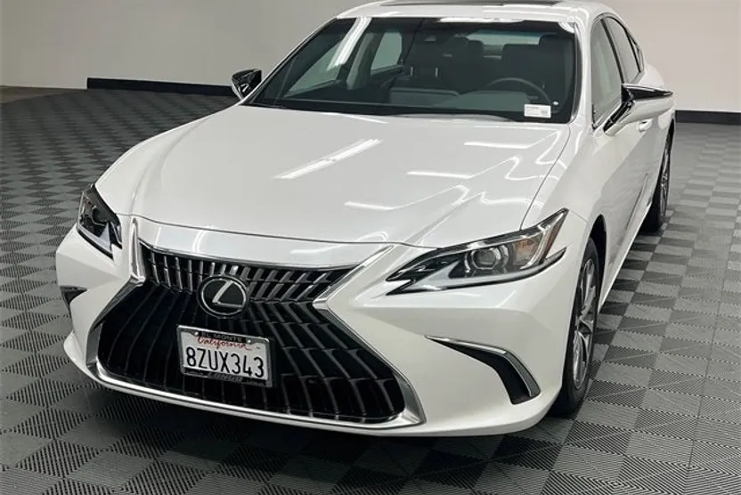 2022 Lexus ES 350 photo 1