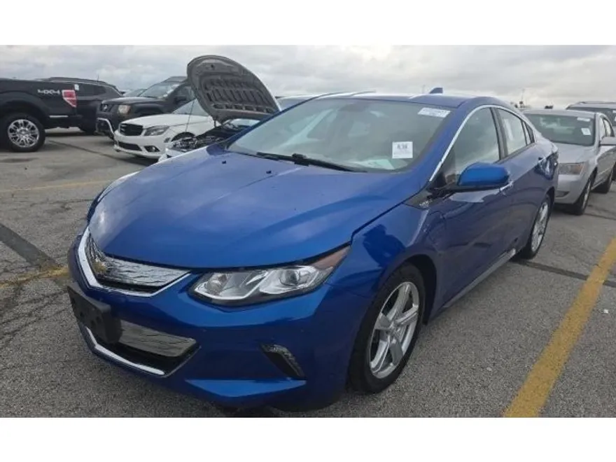 2016 Chevrolet Volt LT photo 1