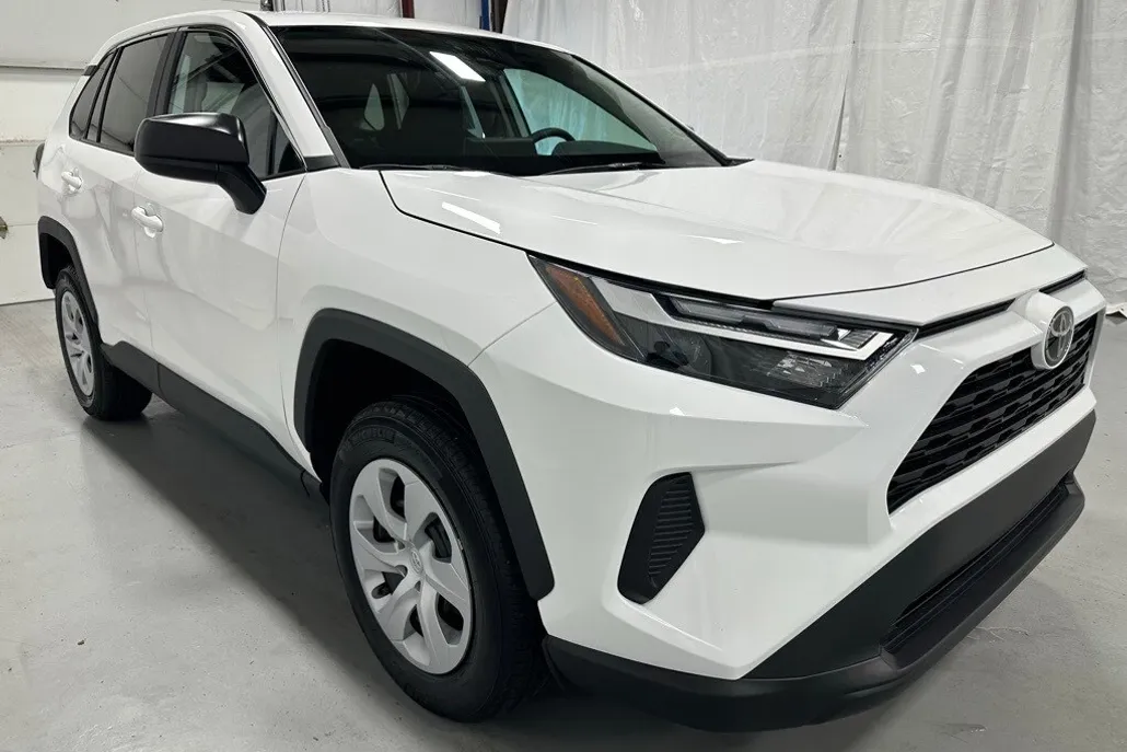 2025 Toyota RAV4 LE photo 1