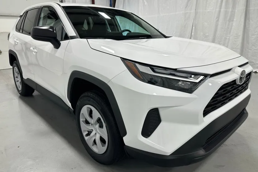 2025 Toyota RAV4 LE photo 1