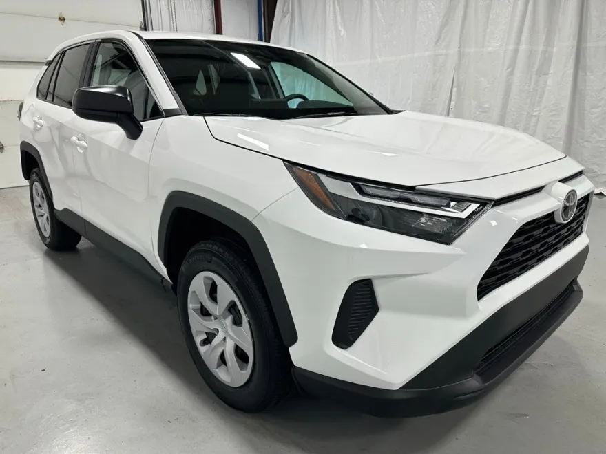 2025 Toyota RAV4 LE photo 1