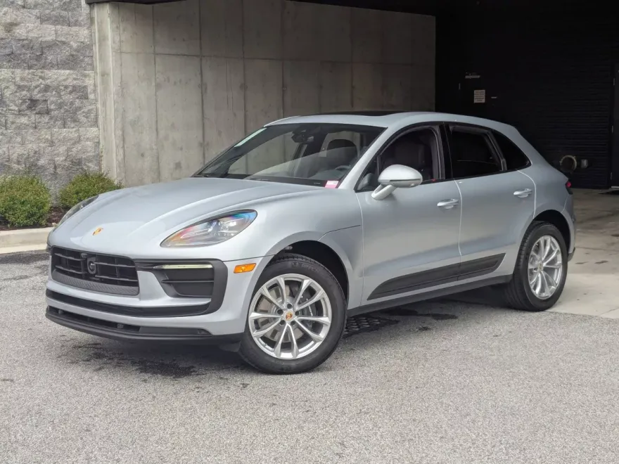 2025 Porsche Macan S photo 1