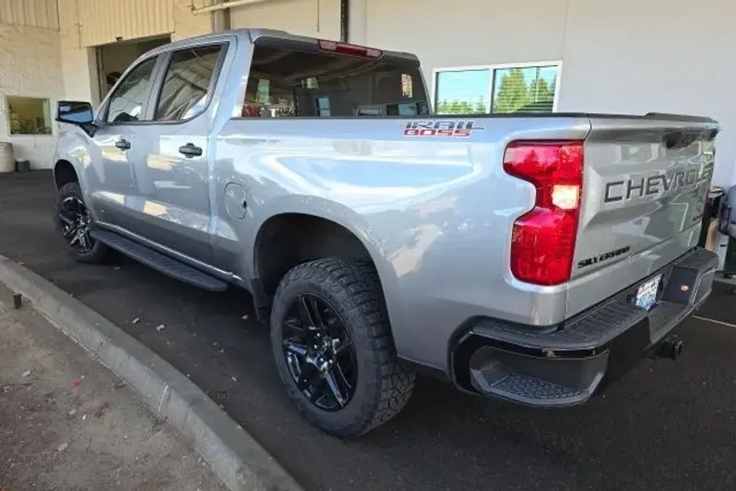 2024 Chevrolet Silverado 1500 Custom Trail Boss photo 1