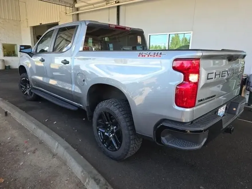 2024 Chevrolet Silverado 1500 Custom Trail Boss photo 1