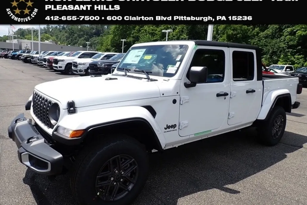2025 Jeep Gladiator Sport S photo 1