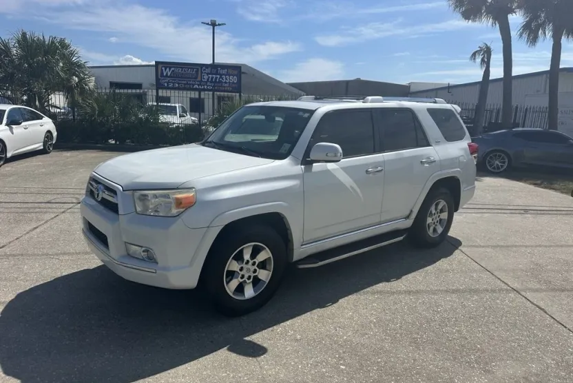 2012 Toyota 4Runner SR5 photo 1