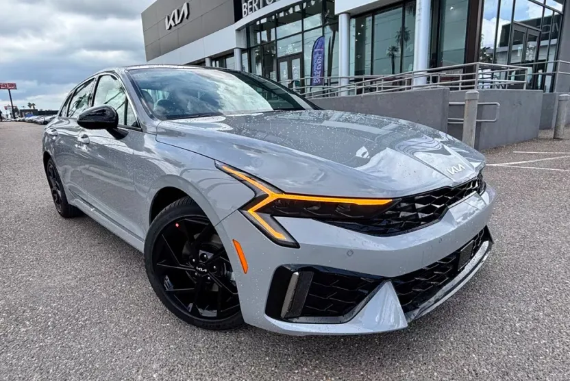 2026 Kia K5 GT-Line photo 1
