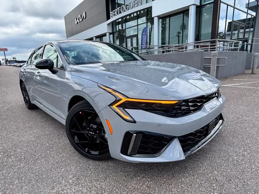 2026 Kia K5 GT-Line photo 1