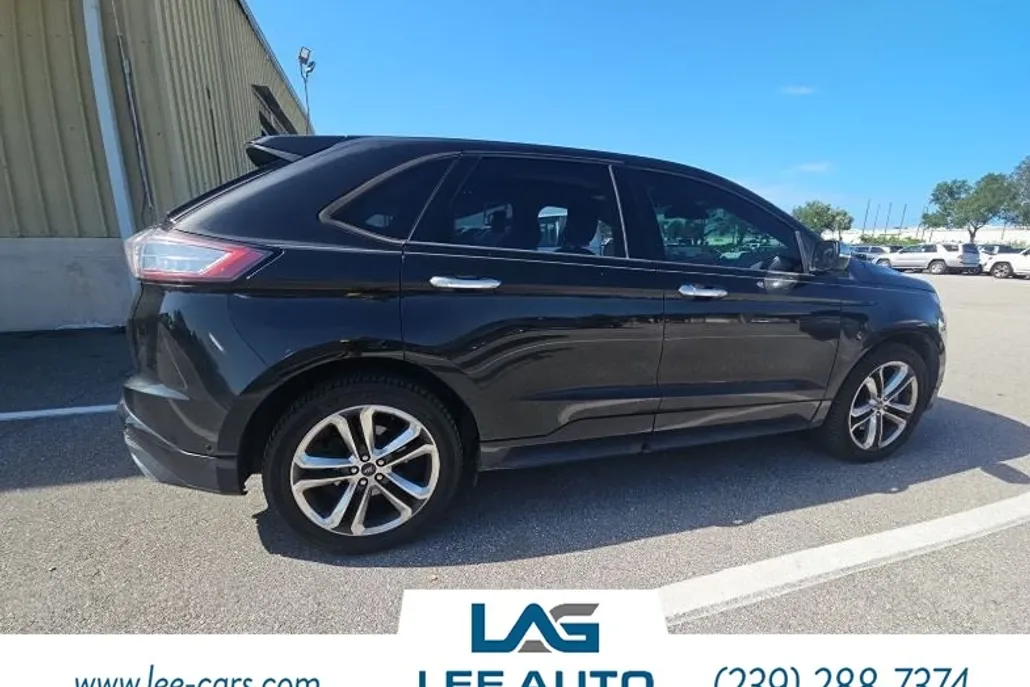 2015 Ford Edge Sport photo 1
