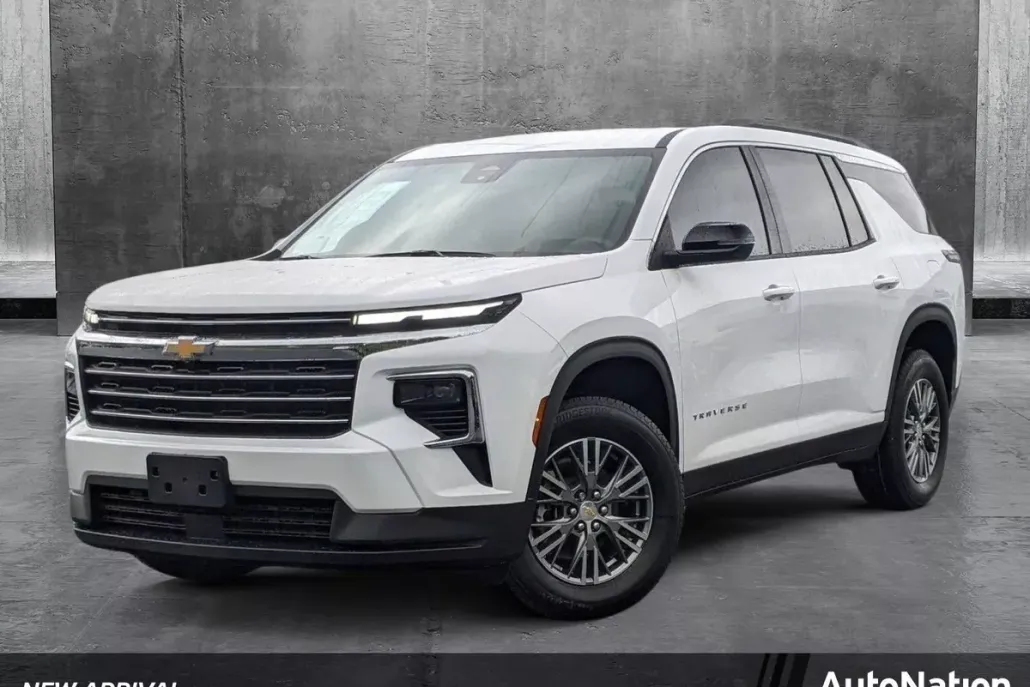 2025 Chevrolet Traverse photo 1