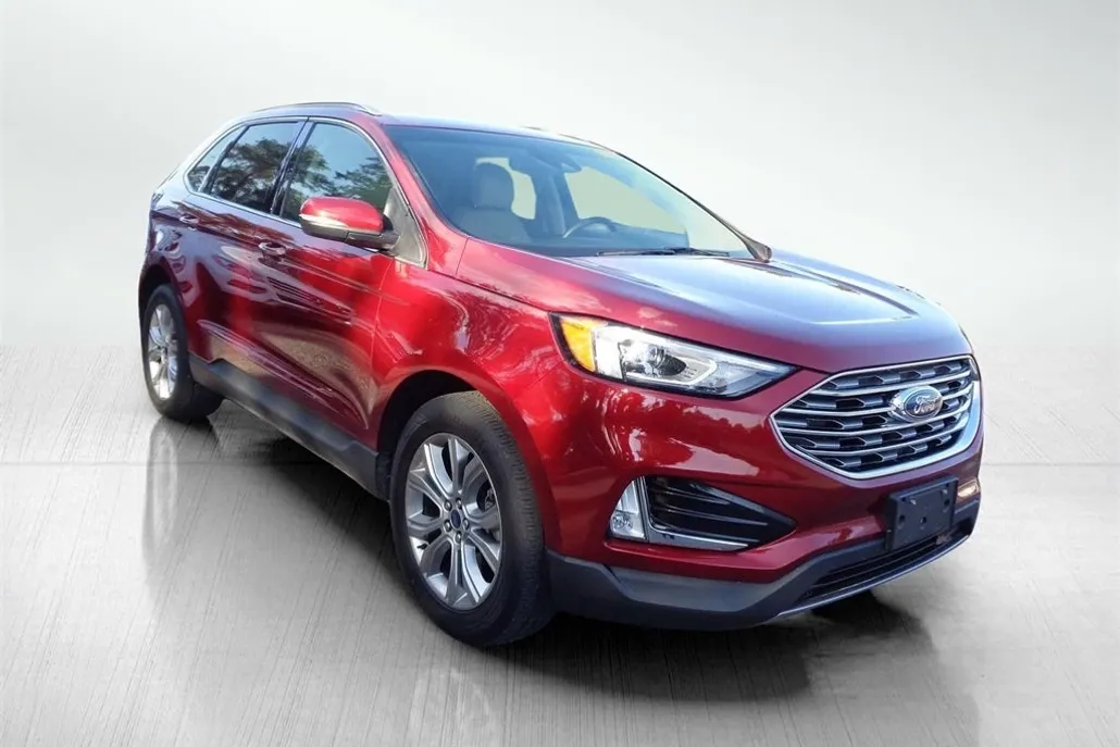 2019 Ford Edge Titanium photo 1